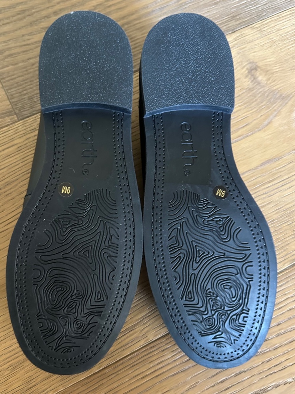 Earth Deeana Black Leather Tassel Loafers Size 9 - Picture 13 of 14